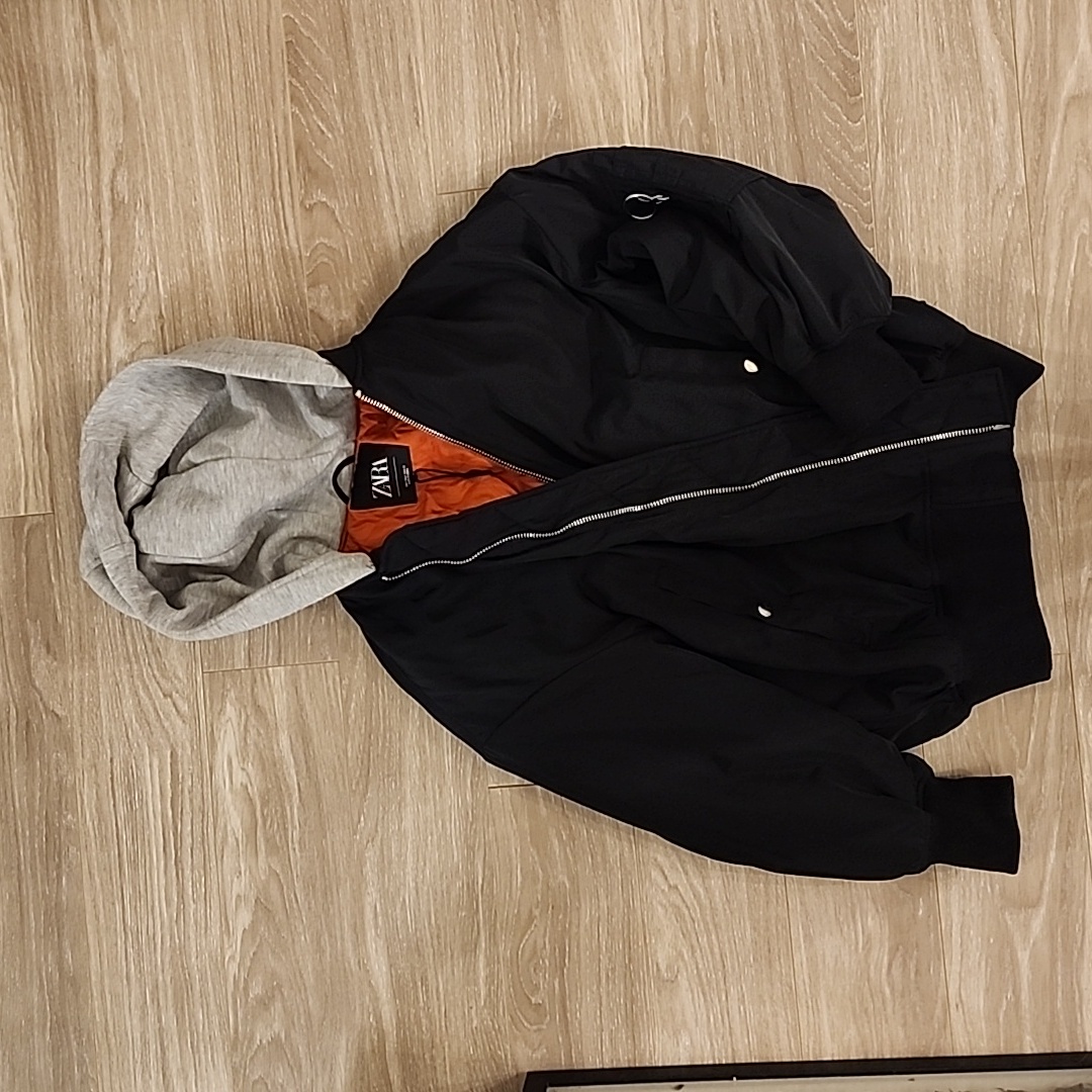 Zara Oversized Bomber Black Jacket With Gray Hood And Silver Zipper Small